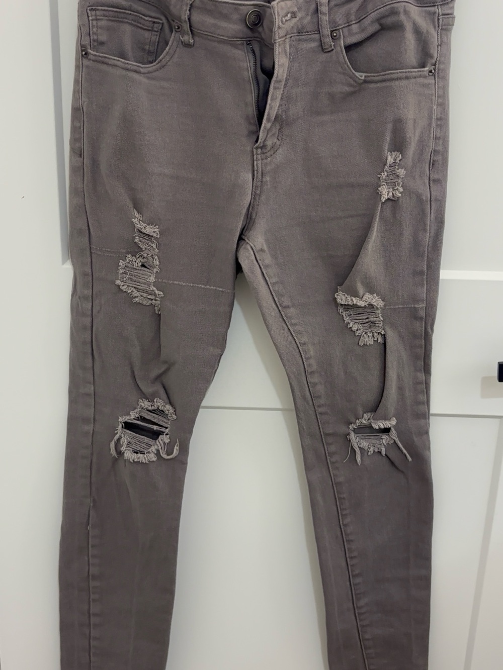 Distressed Men’s Jeans - Gray
